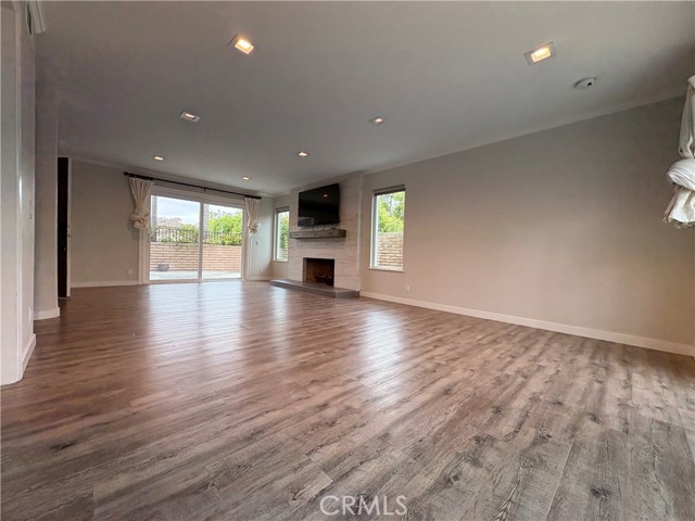 MLS #OC25251843 image #4