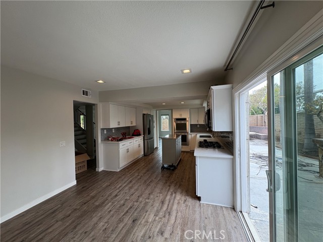 MLS #OC25251843 image #9