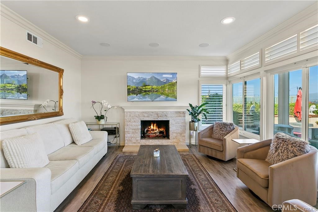 MLS #OC25251865 image #14