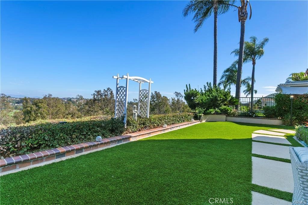 MLS #OC25251865 image #17