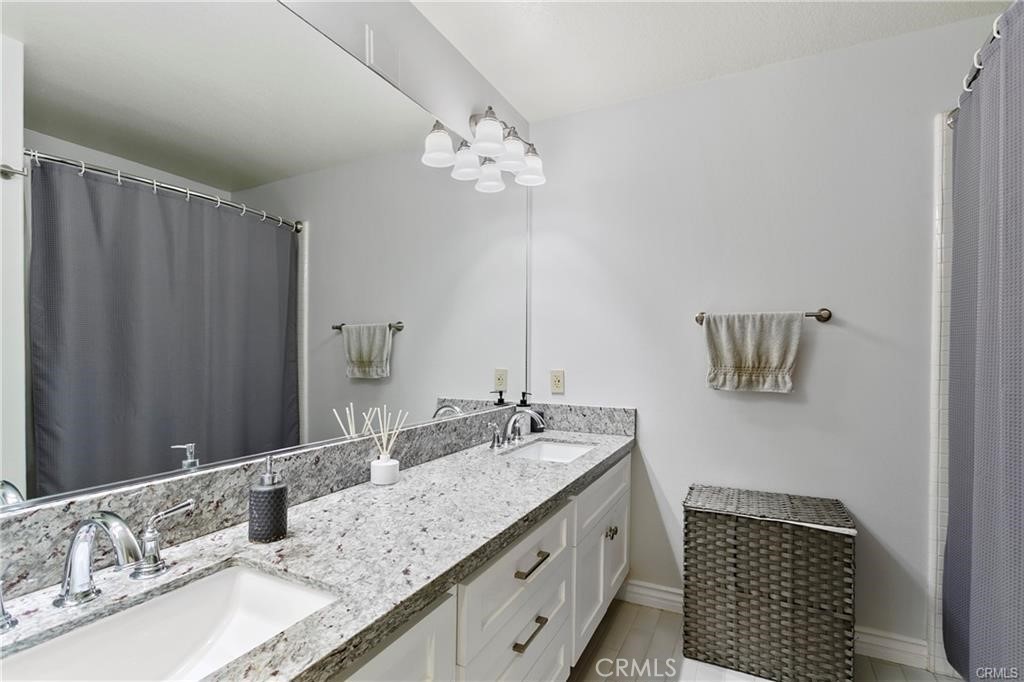 MLS #OC25251865 image #28