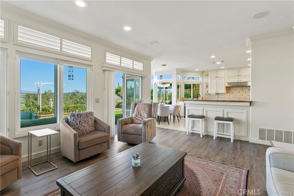 MLS #OC25251865 image #5