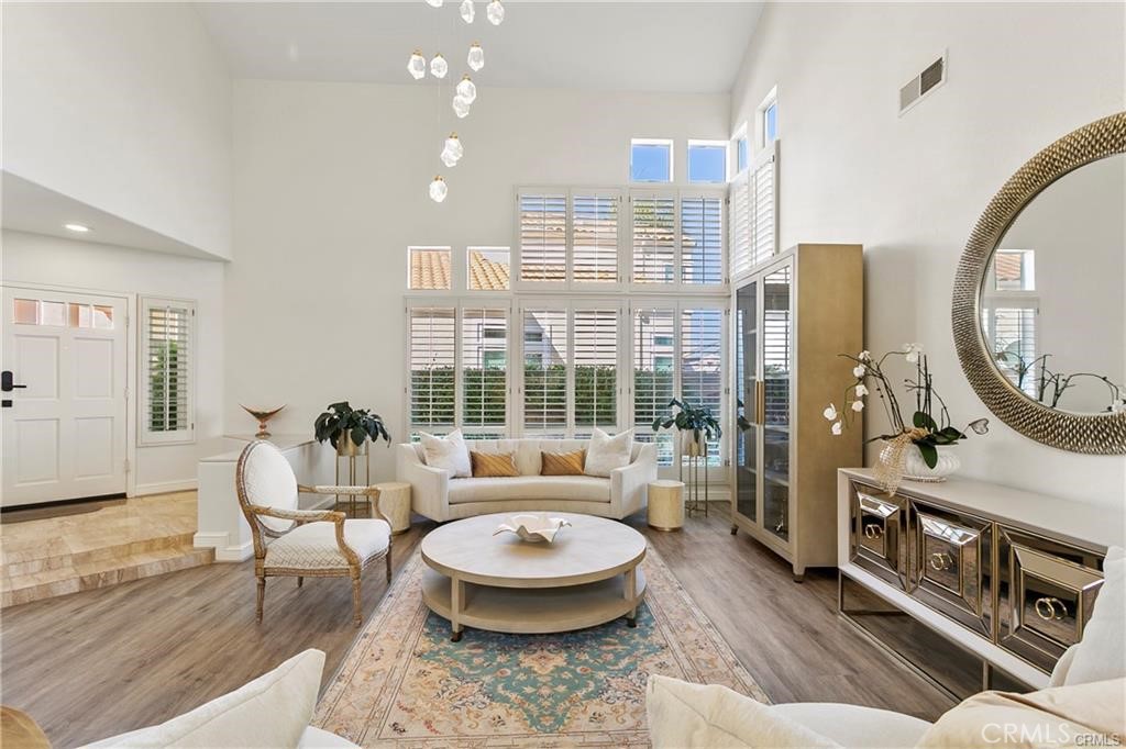 MLS #OC25251865 image #8