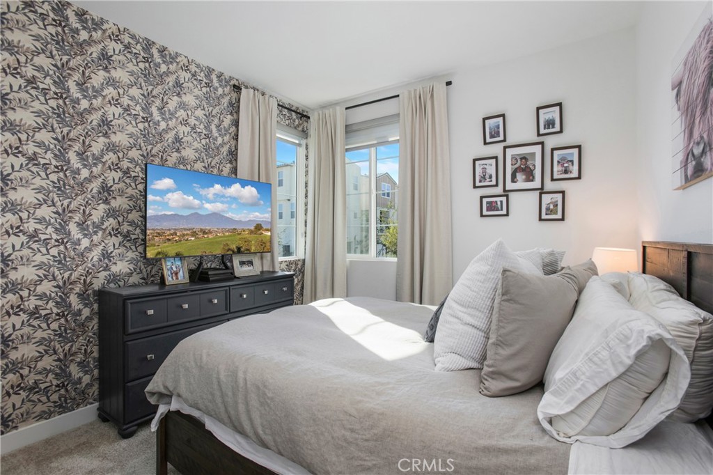 MLS #OC25251886 image #12