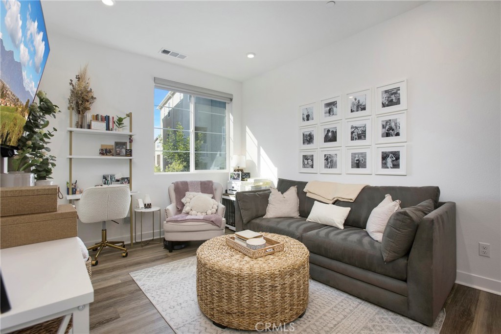 MLS #OC25251886 image #14