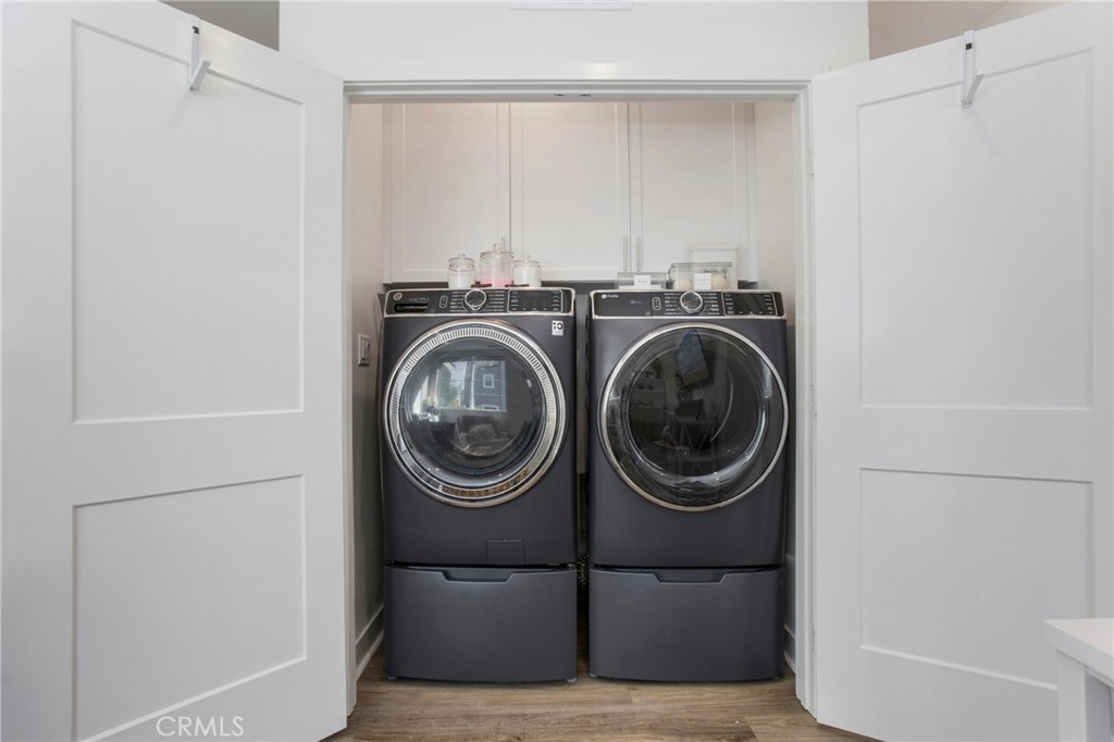 MLS #OC25251886 image #16