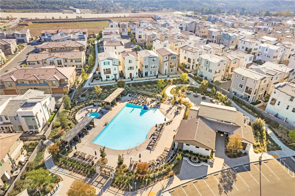 MLS #OC25251886 image #28