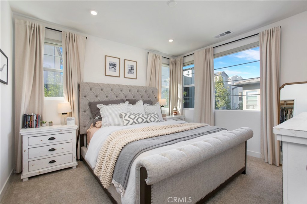 MLS #OC25251886 image #8