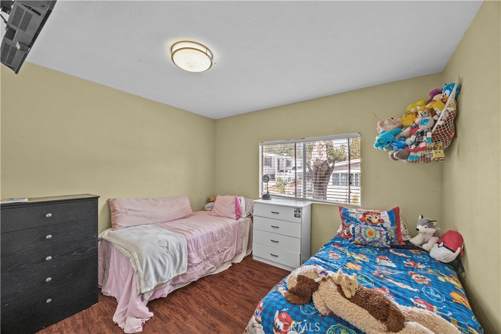 MLS #OC25251893 image #21