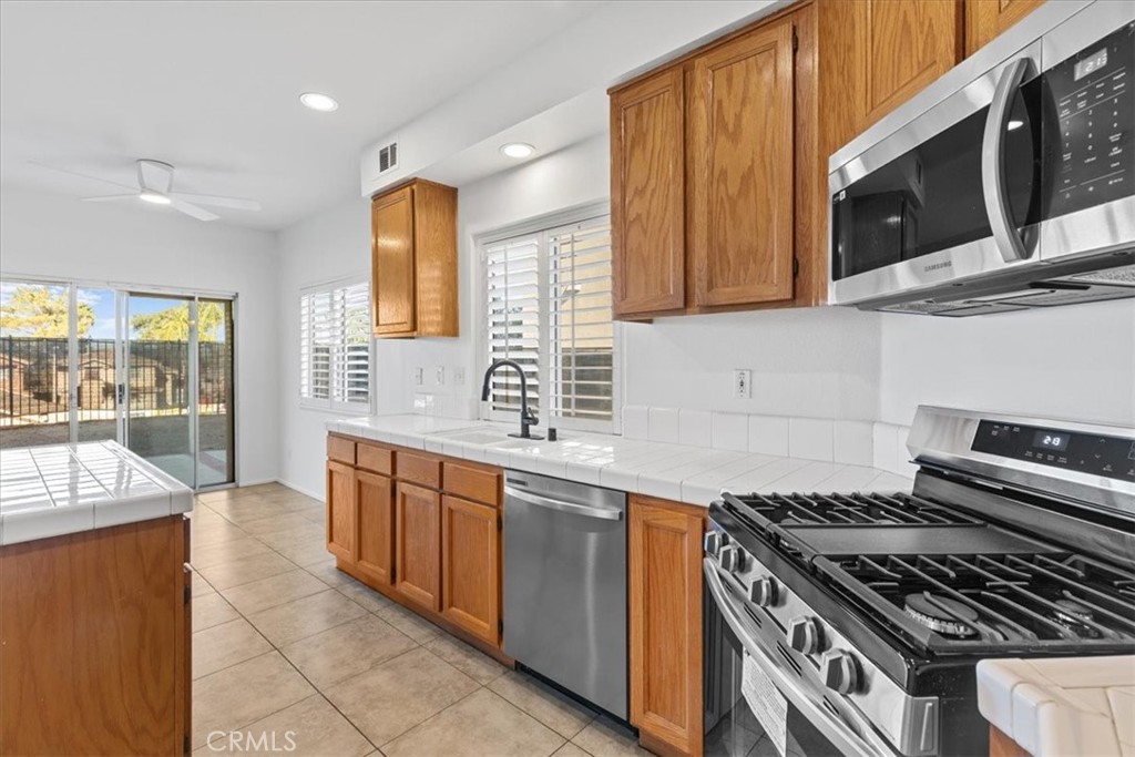 MLS #OC25251900 image #14