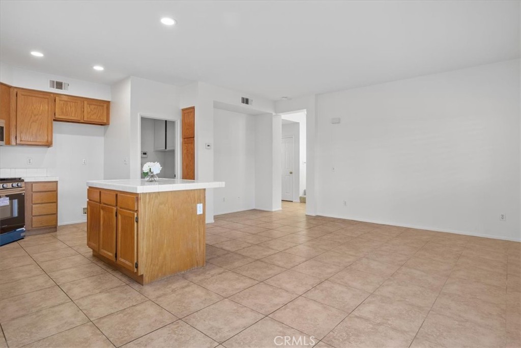 MLS #OC25251900 image #15