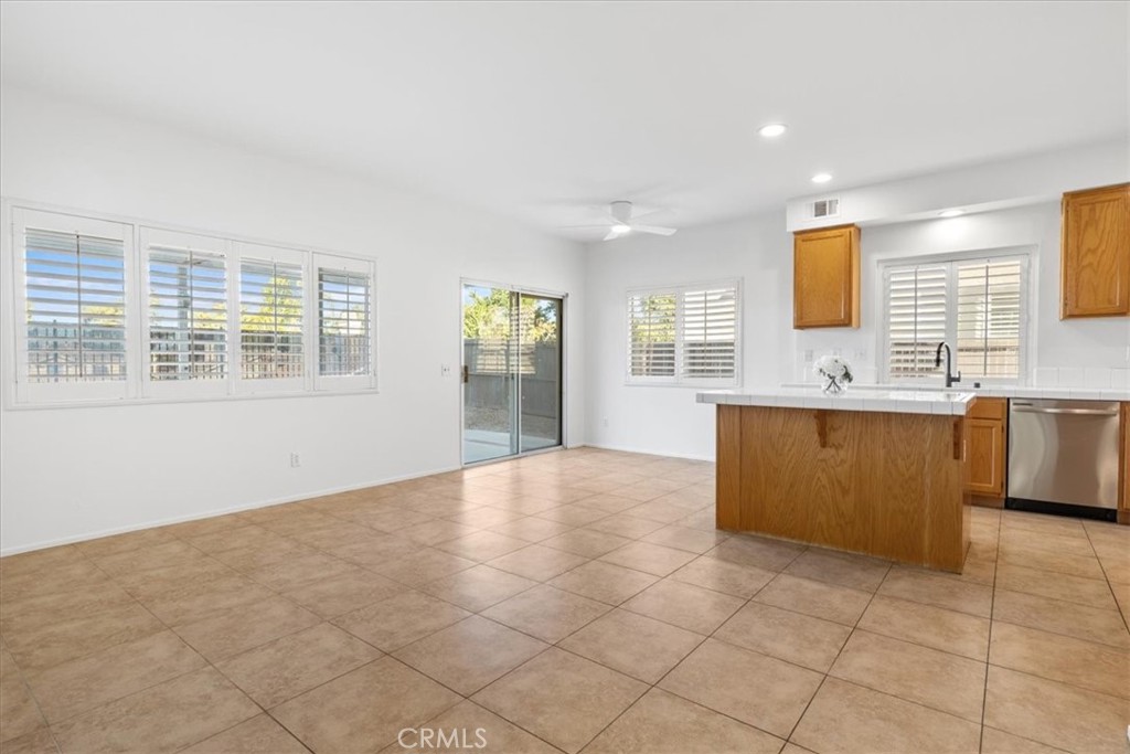 MLS #OC25251900 image #19