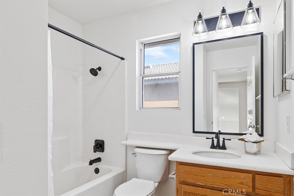 MLS #OC25251900 image #25