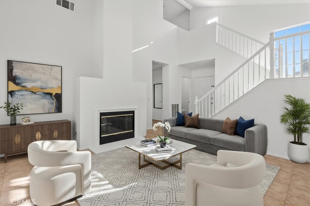 MLS #OC25251900 image #6