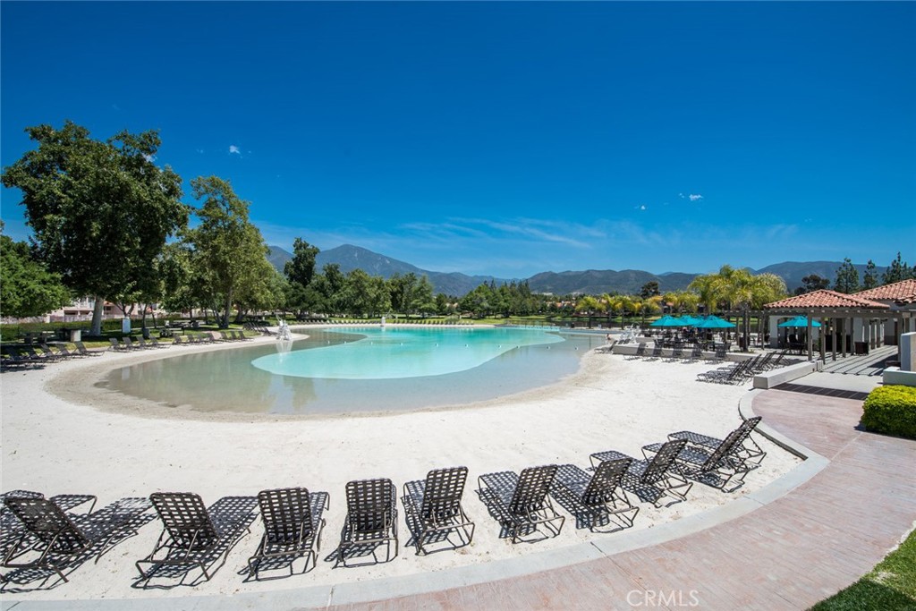 MLS #OC25251947 image #17