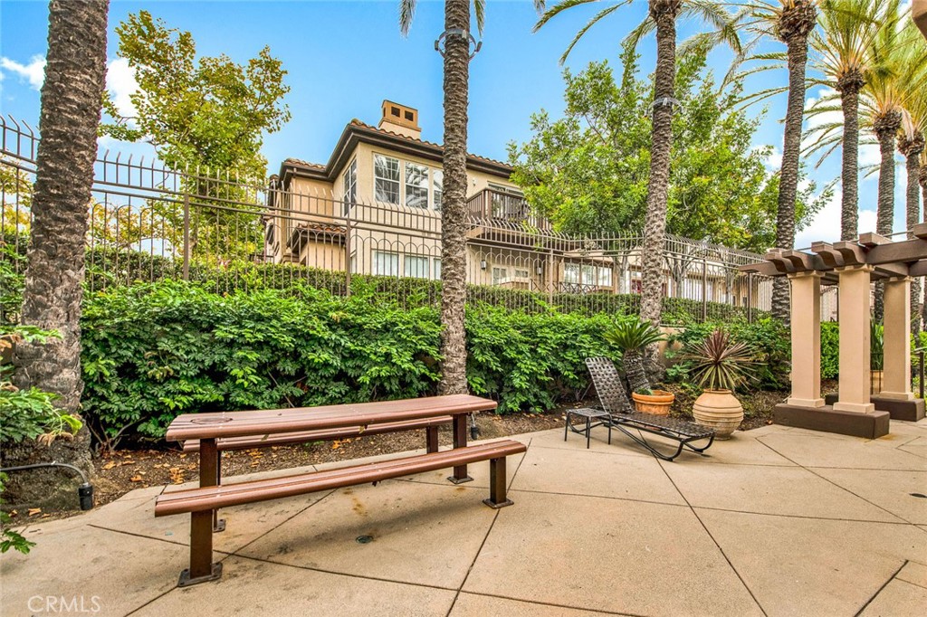 MLS #OC25251947 image #5