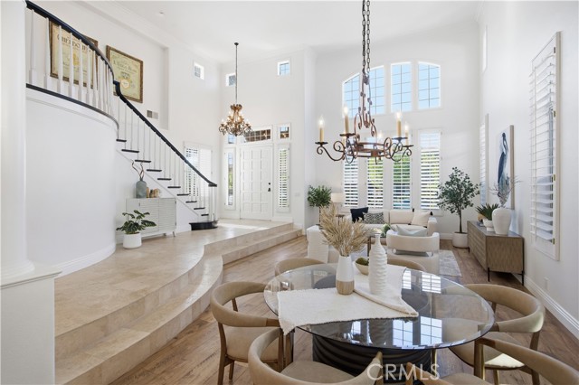 MLS #OC25251962 image #1