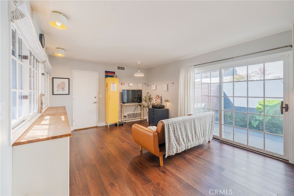 MLS #OC25251972 image #18