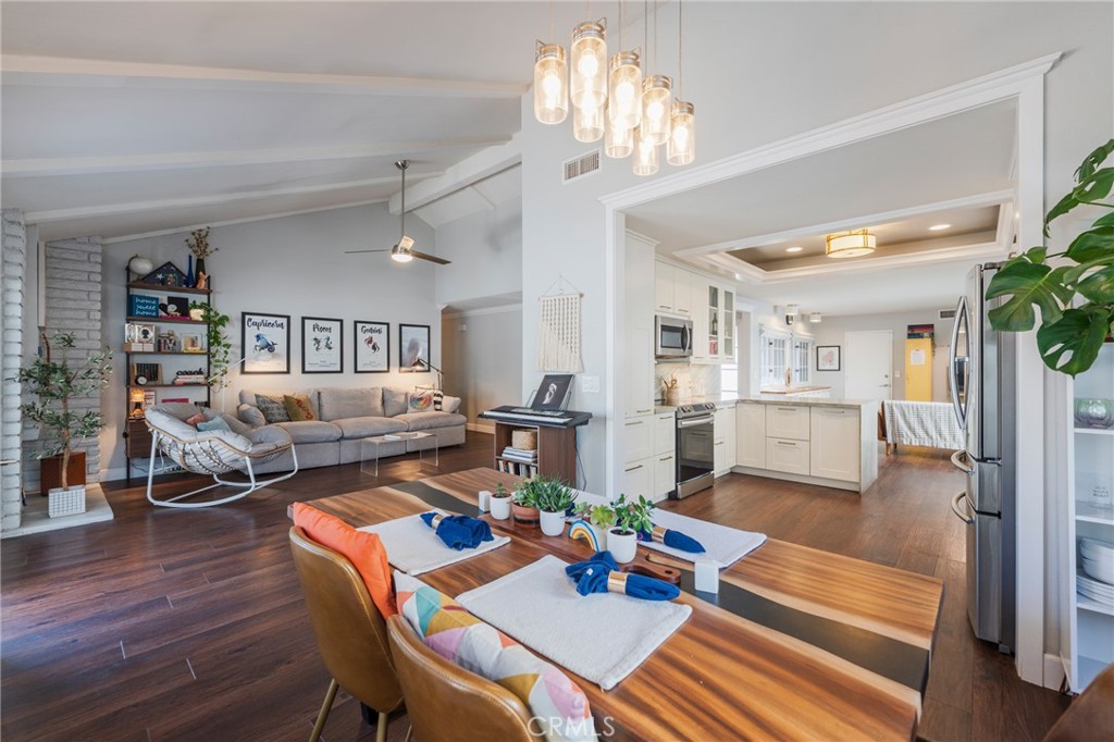 MLS #OC25251972 image #2