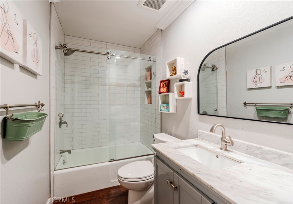 MLS #OC25251972 image #31