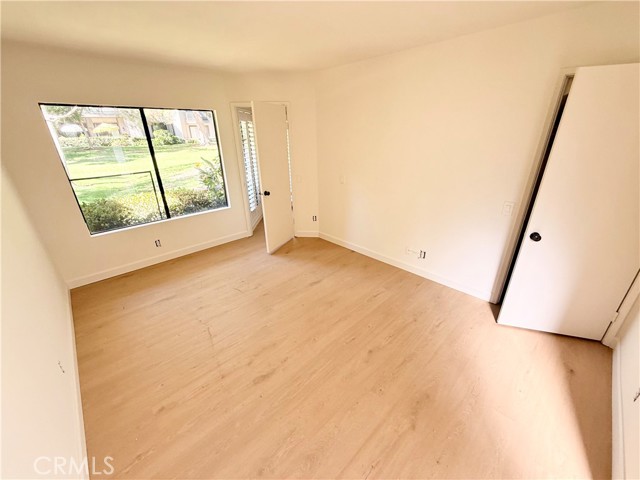 MLS #OC25251987 image #11