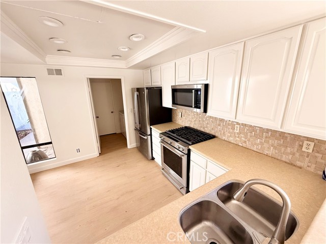 MLS #OC25251987 image #5