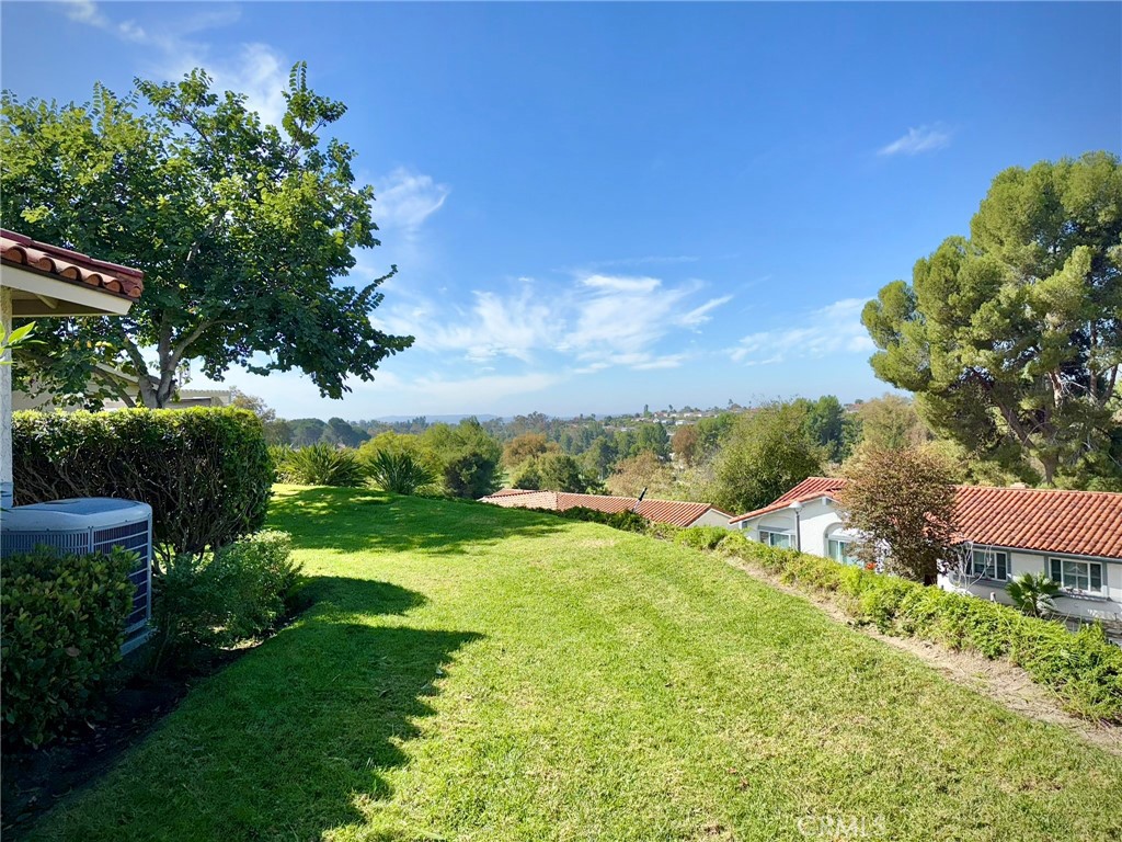 MLS #OC25252032 image #23