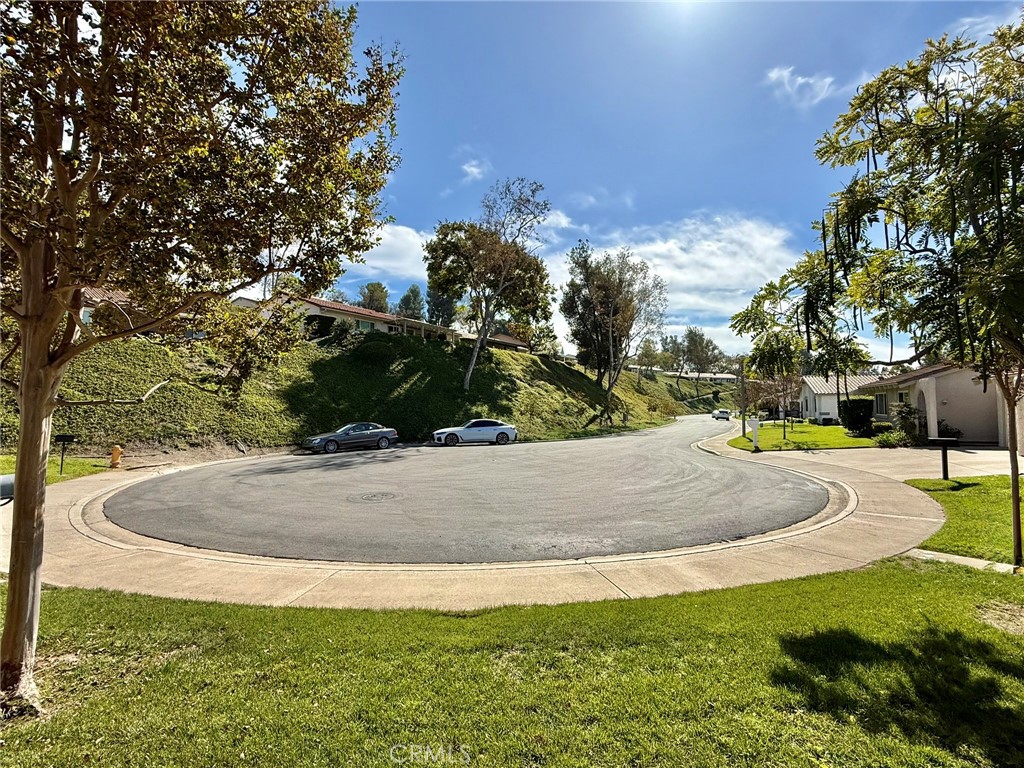 MLS #OC25252032 image #27