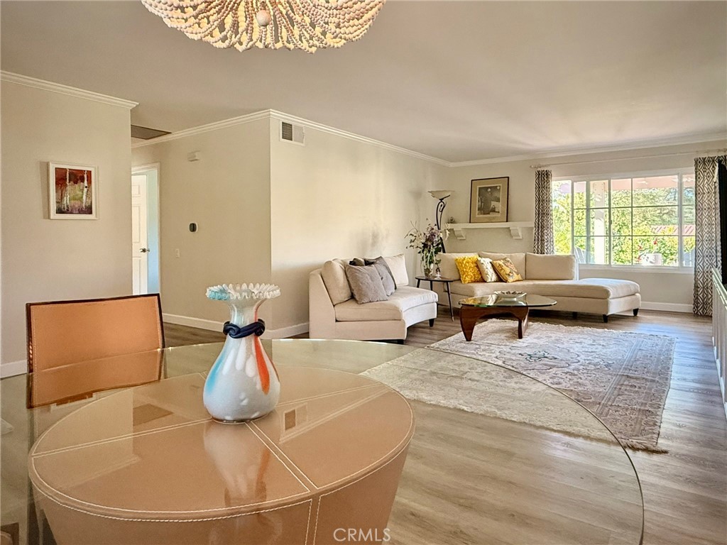 MLS #OC25252032 image #4