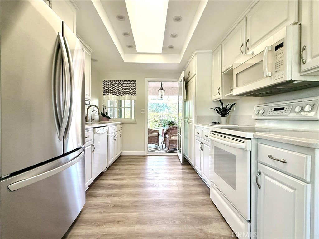 MLS #OC25252032 image #6