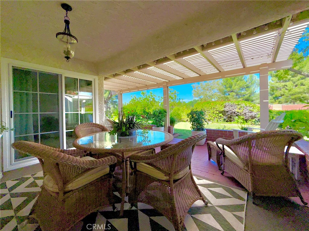 MLS #OC25252032 image #9