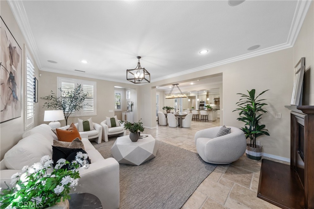 MLS #OC25252072 image #2