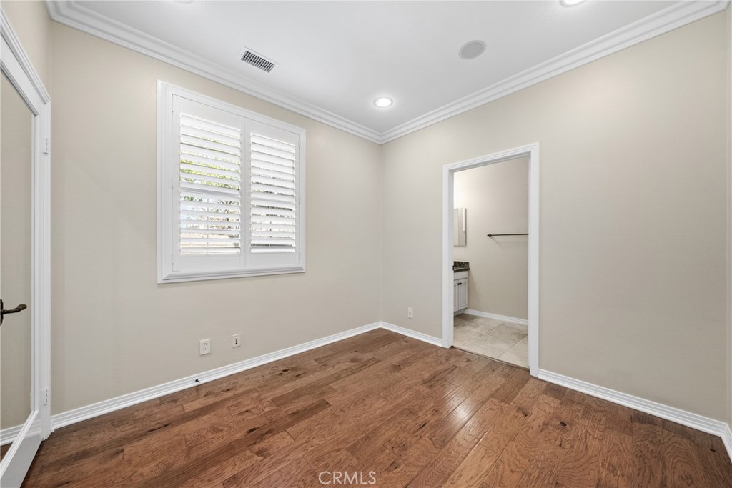 MLS #OC25252072 image #20