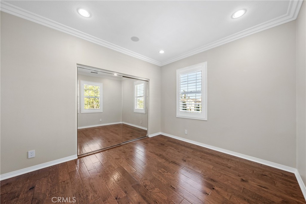 MLS #OC25252072 image #23