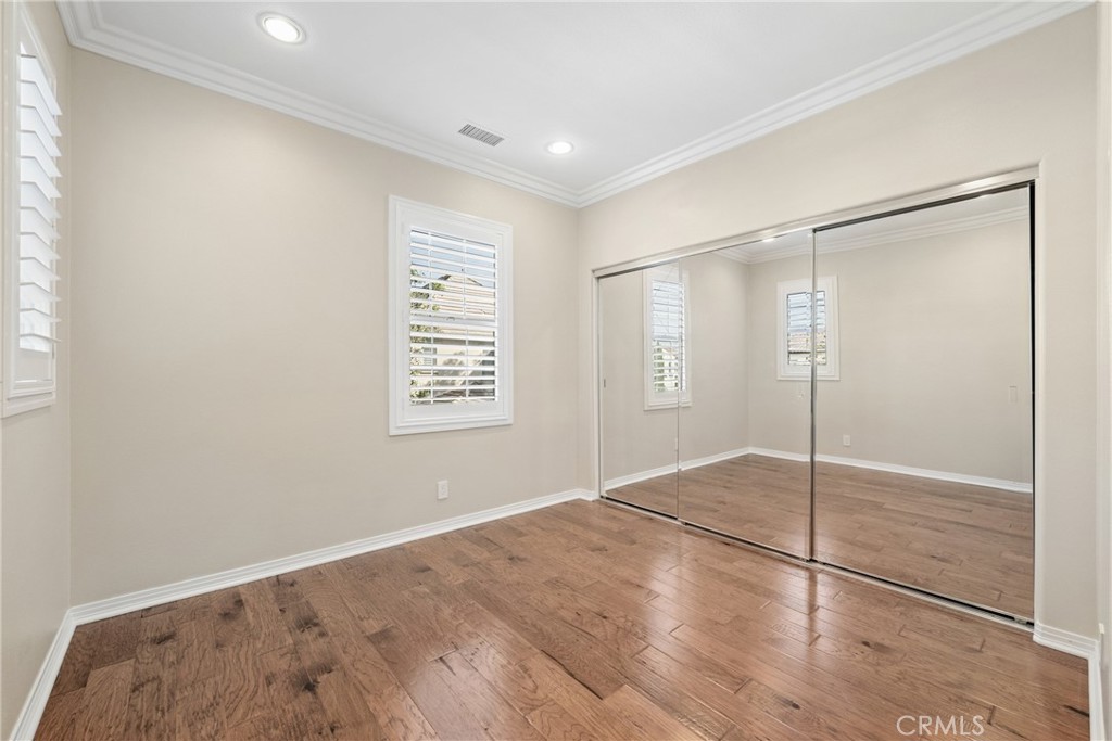 MLS #OC25252072 image #24