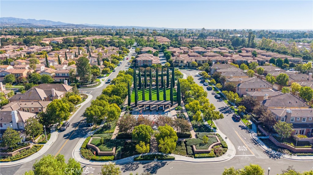 MLS #OC25252072 image #33