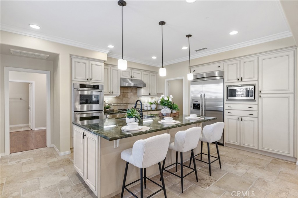 MLS #OC25252072 image #8