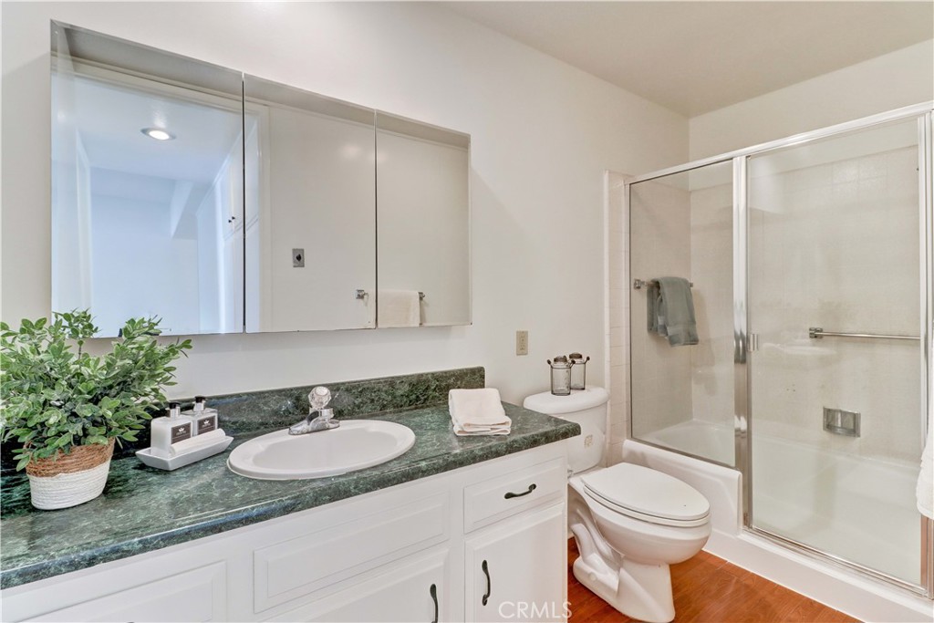 MLS #OC25252101 image #21