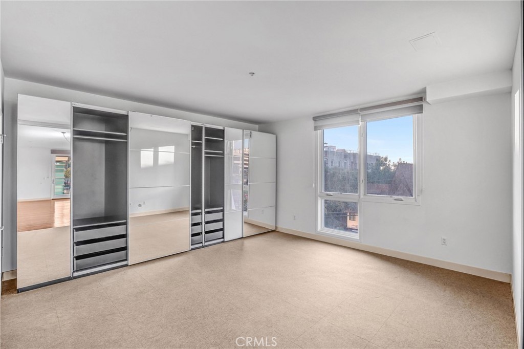 MLS #OC25252125 image #9