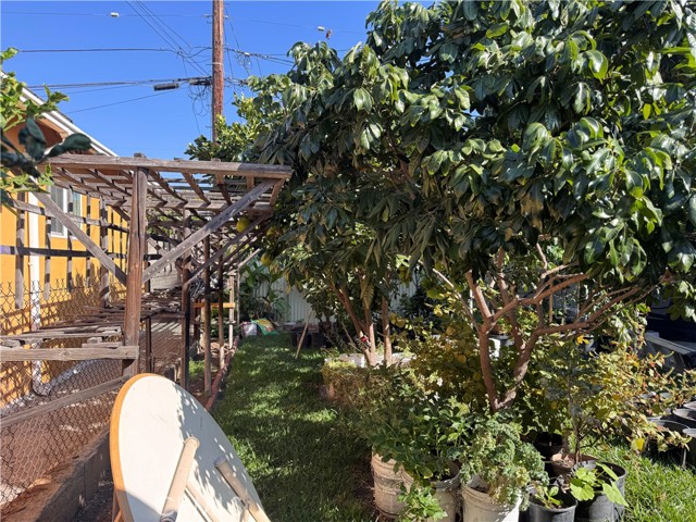 MLS #OC25252145 image #25