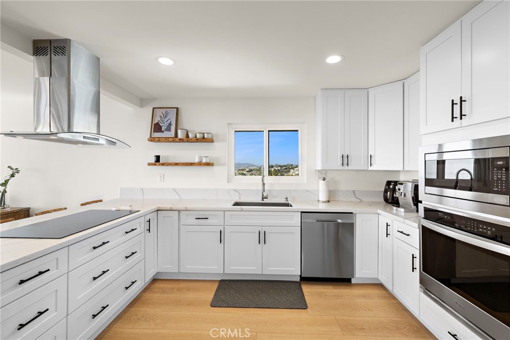 MLS #OC25252153 image #10