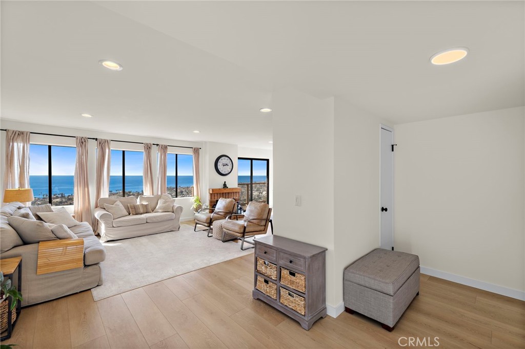 MLS #OC25252153 image #29