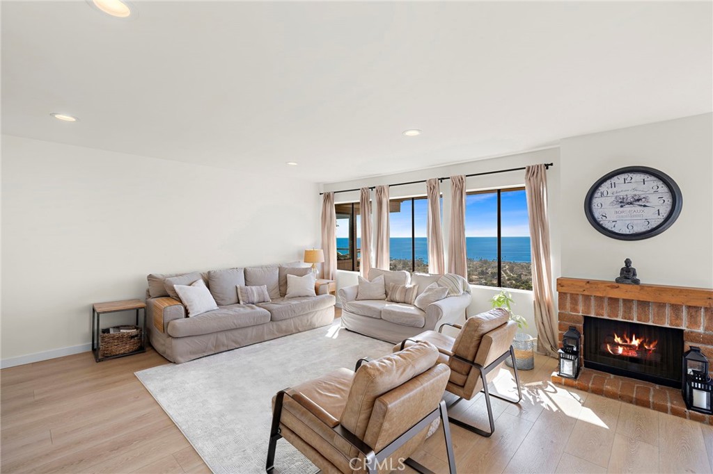 MLS #OC25252153 image #3