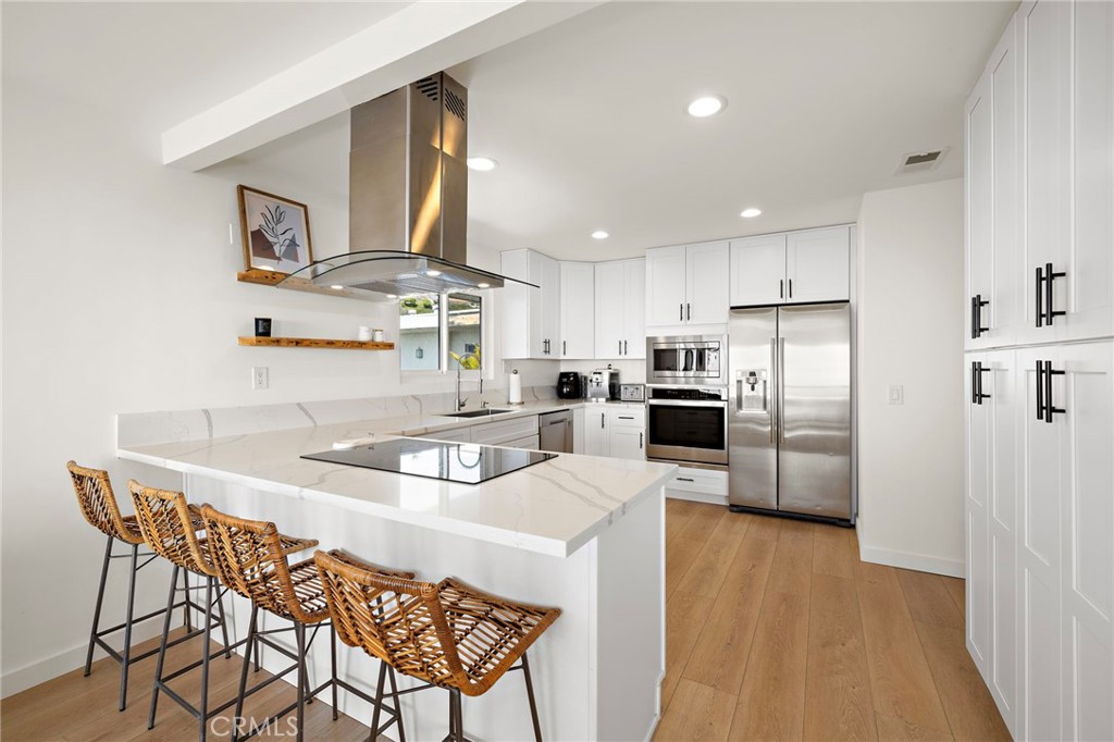 MLS #OC25252153 image #9