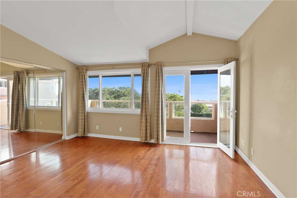 MLS #OC25252160 image #10