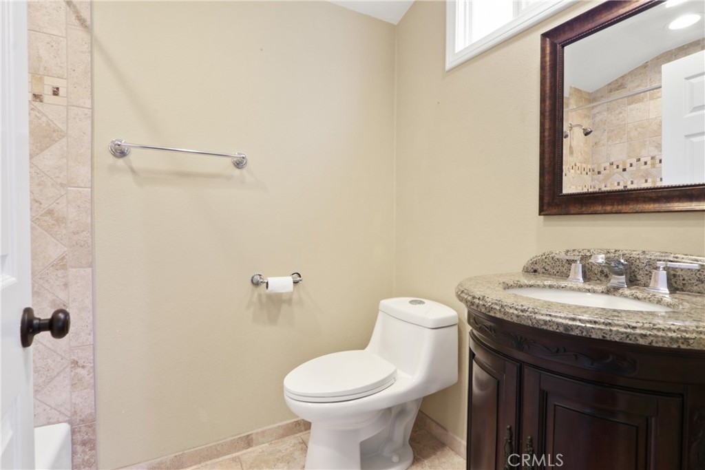 MLS #OC25252160 image #11