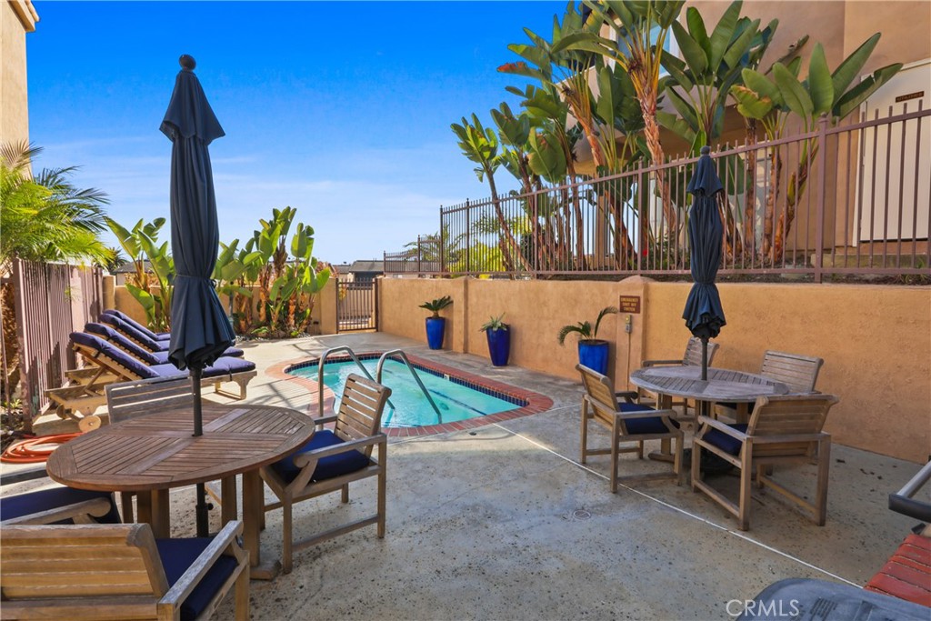 MLS #OC25252160 image #17