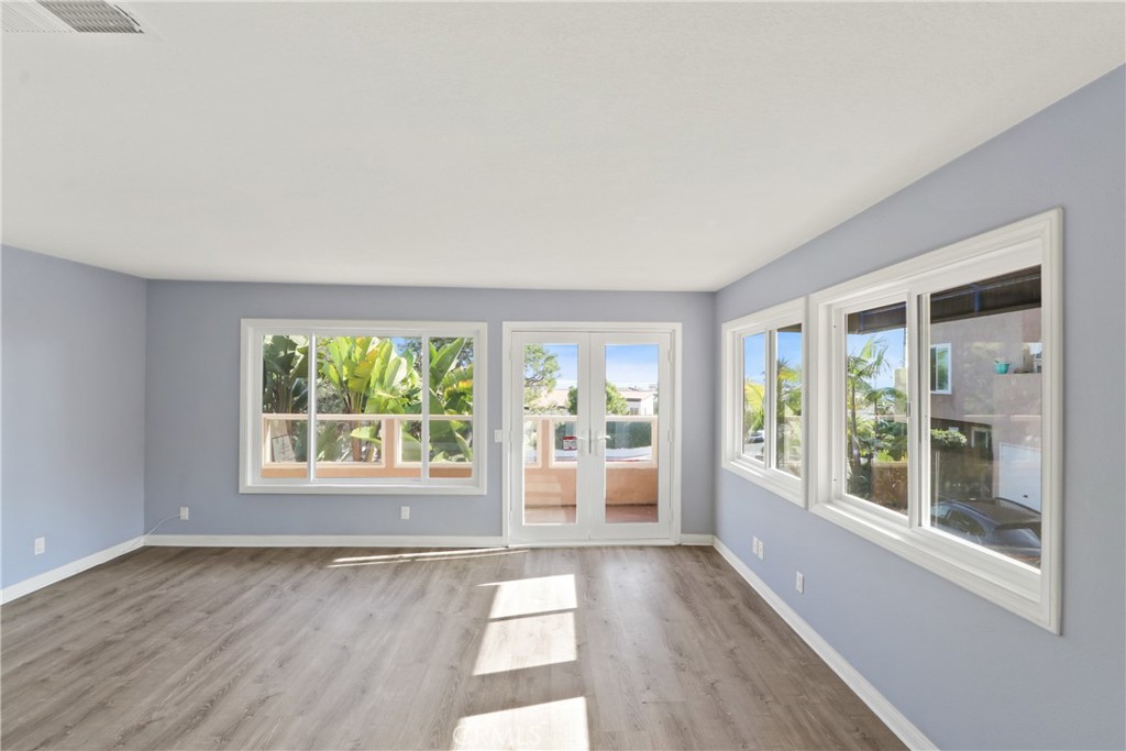 MLS #OC25252160 image #6