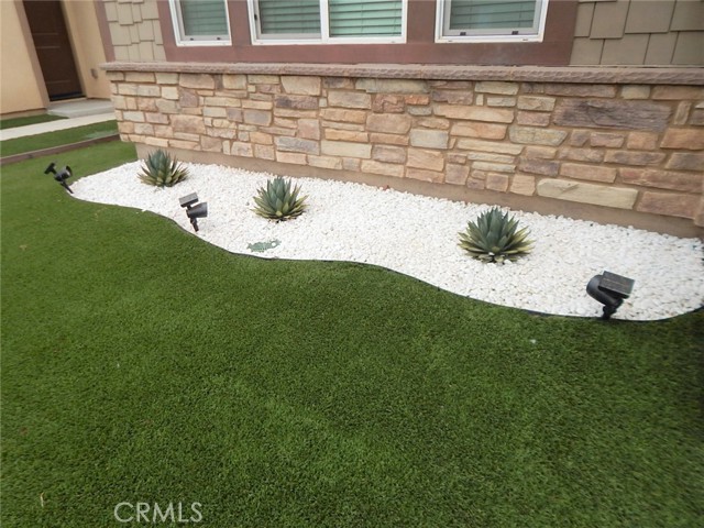 MLS #OC25252167 image #1