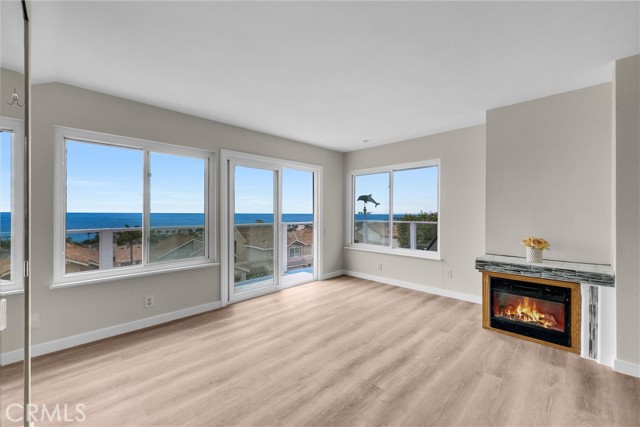 MLS #OC25252193 image #1